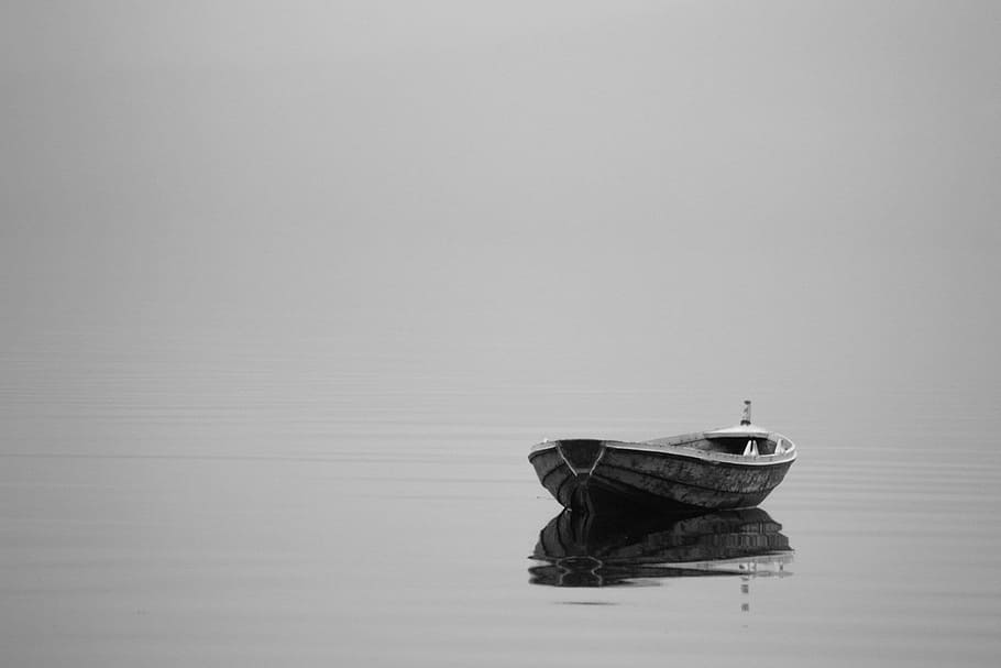grayscale photography, empty, canoe, body, water, boat, minimalist, alone, single, gray
