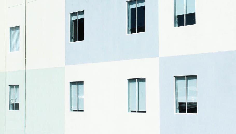 blanco, gris, pintado, edificio, ventanas de vidrio, ventanas, liso, moderno, minimalismo, minimalista