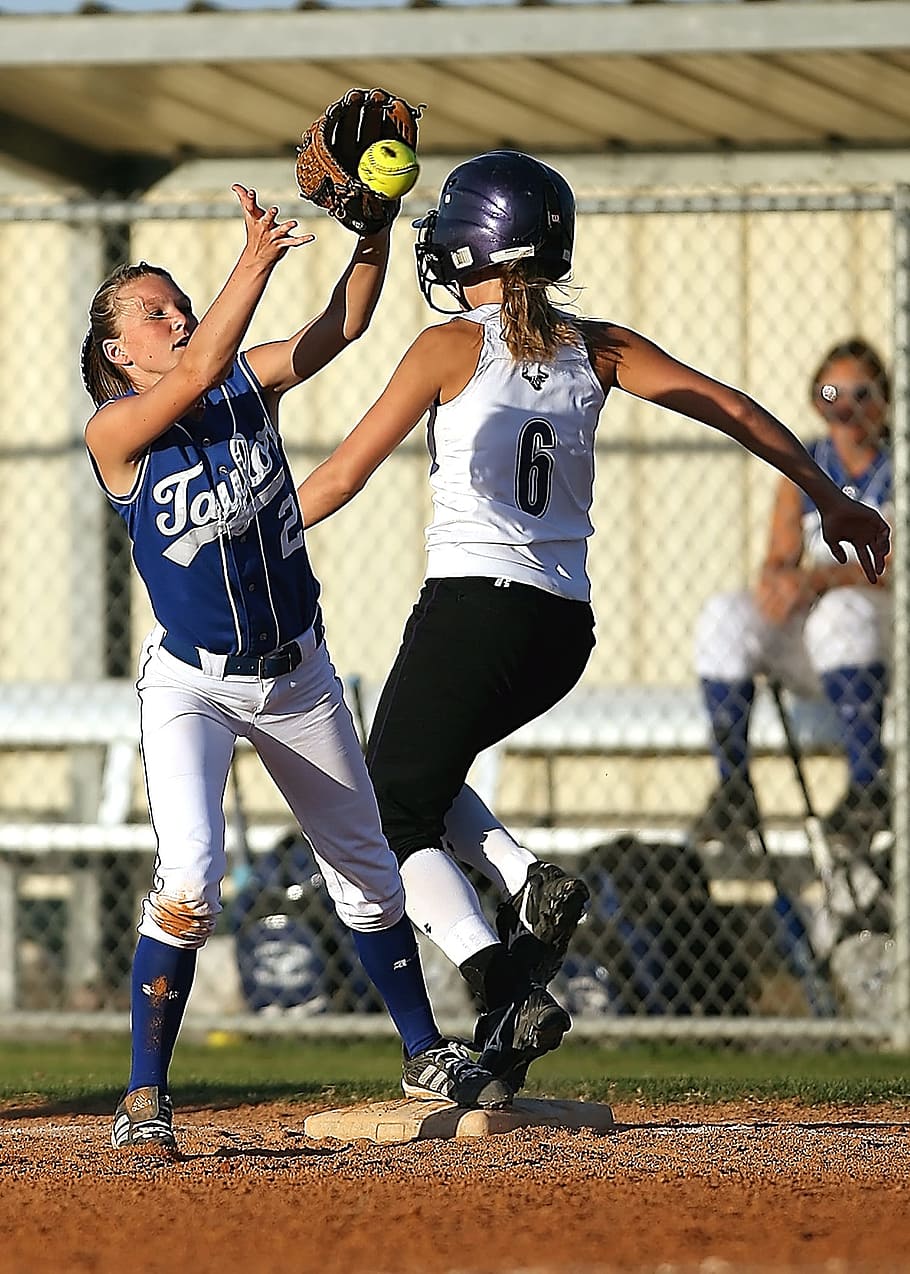 Softball, Game, Catch, Action, first base, runner, helmet, american, competition, player
