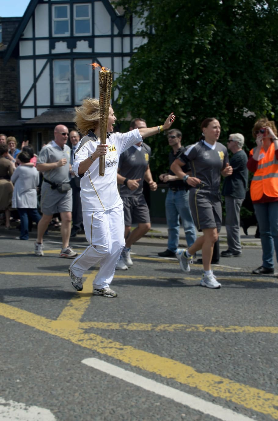 torch, fire, flame, runner, olympic games, london, sport, sports, athletes, athlete
