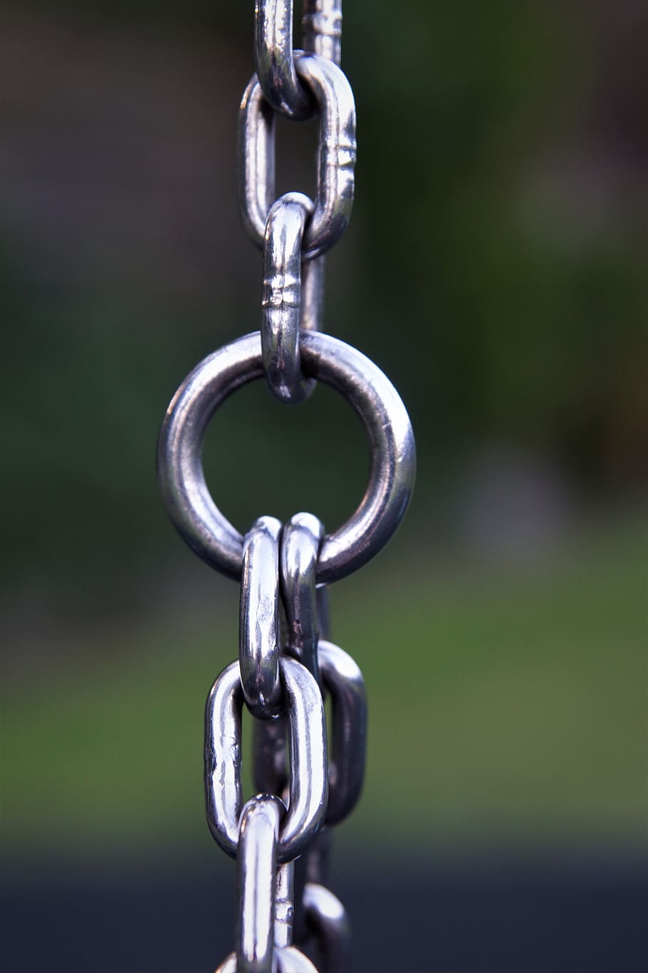 chain, iron, links of the chain, metal, shine, close-up, connection, strength, focus on foreground, day