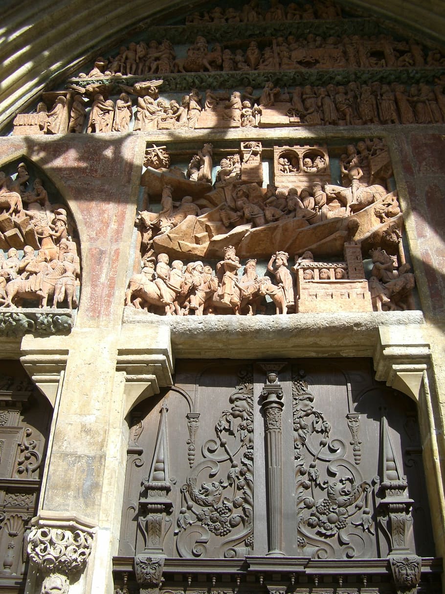 southwest portal, tympanon, archway, frieze, relief, door, goal, pillar, wood, carved
