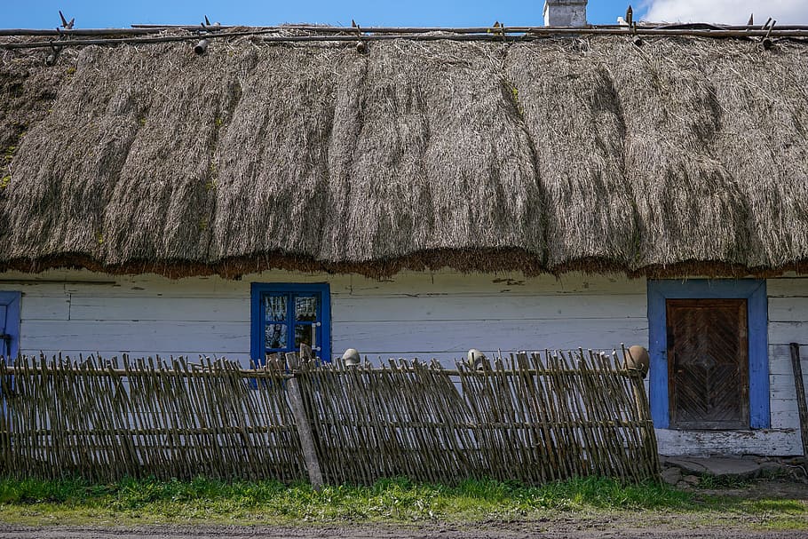 old cottage, an old house, house, open air museum, village, thatched roof, retro, cottages-vacation rentals, the fence, pots
