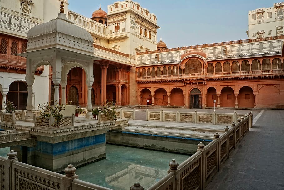 white, concrete, building, ], architecture, travel, old, palace, courtyard, culture