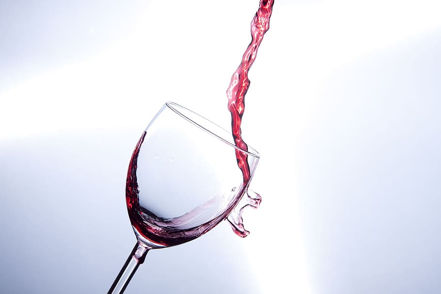 anggur, dituangkan, bening, gelas anggur, ke samping, gelas, manfaat dari, anggur merah, beri a, penyegaran