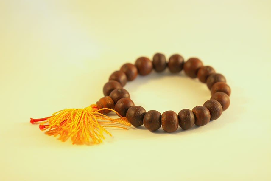 beaded brown bracelet, tibet, beads, prayer, wood, bracelet, sandalwood, religious, buddhist, japa