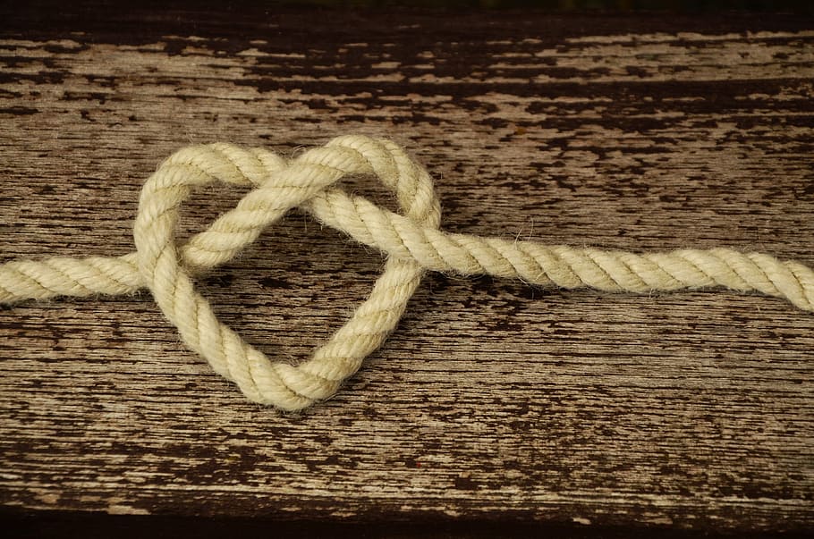 heart rope, table, rope, cord, heart, love, friendship, connectedness, loyalty, by heart