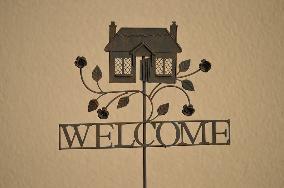 Bienvenido, letrero, letrero de bienvenida, saludo, metal, nadie, estructura construida, arquitectura, dirección, primer plano