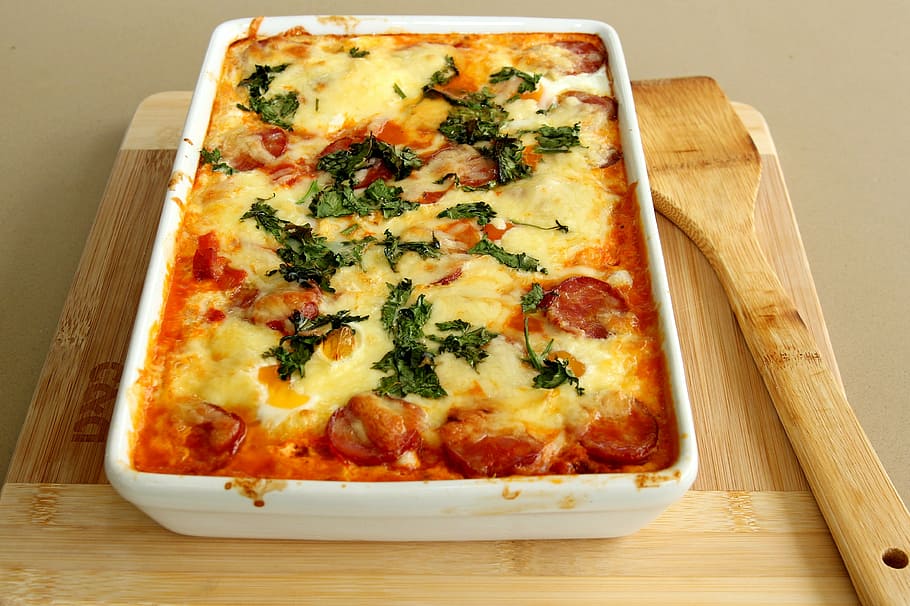 lasagna panggang, makanan, telur panggang Spanyol, Spanyol, telur, makanan dan minuman, siap makan, meja, di dalam ruangan, pizza