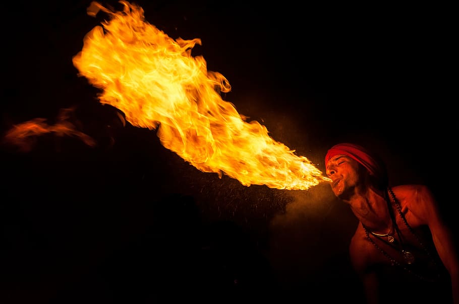 hombre aliento fuego, comedores de fuego, artista, malabarista, fuego, fuego - Fenómeno natural, calor - Temperatura, llama, gente, ardor