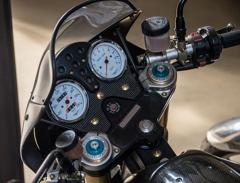 motorcycle, display instruments, speedometer, two wheeled vehicle, ignition lock, tachometer, speedo, analog, kilometer display, speed display