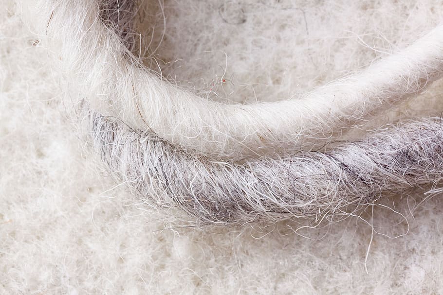 wol domba, wol-merasa domba, serat alami, produk alami, felted, Abad Pertengahan, pakaian luar, tali wol domba, Abu-abu, putih