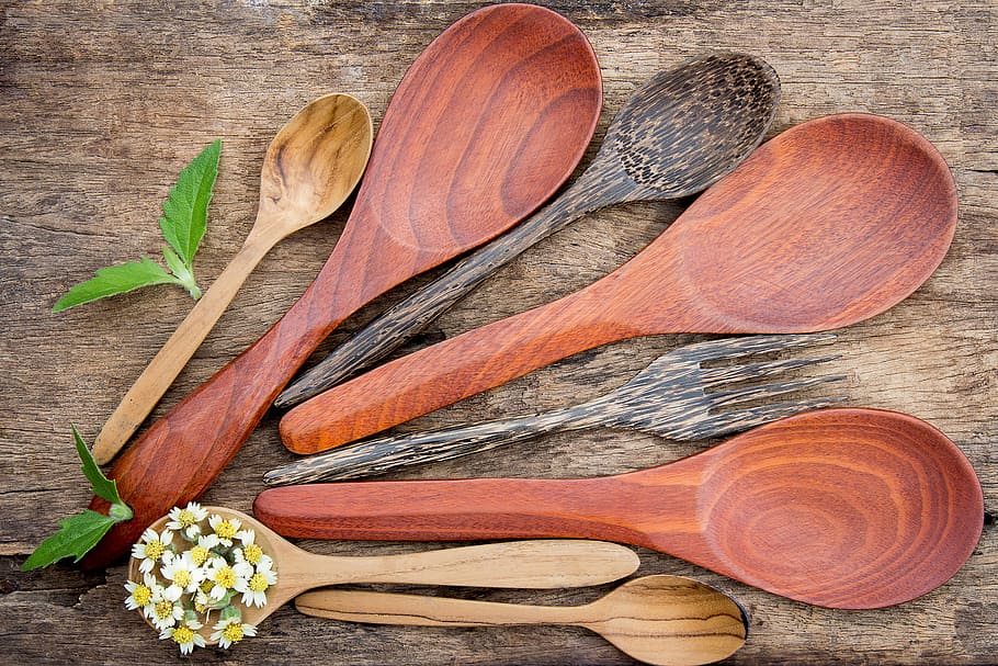 marrón, beige, de madera, cucharones de cocina, gris, superficie, cucharón, flor, mesa, madera - material