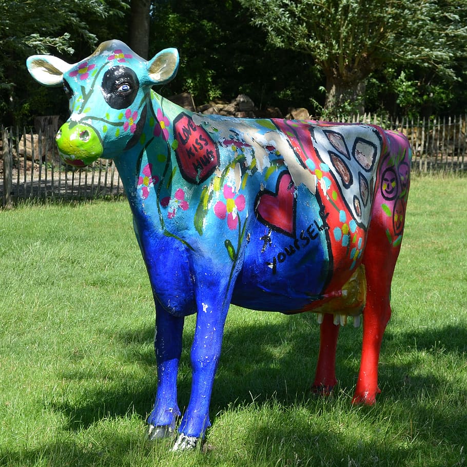 Разноцветная корова