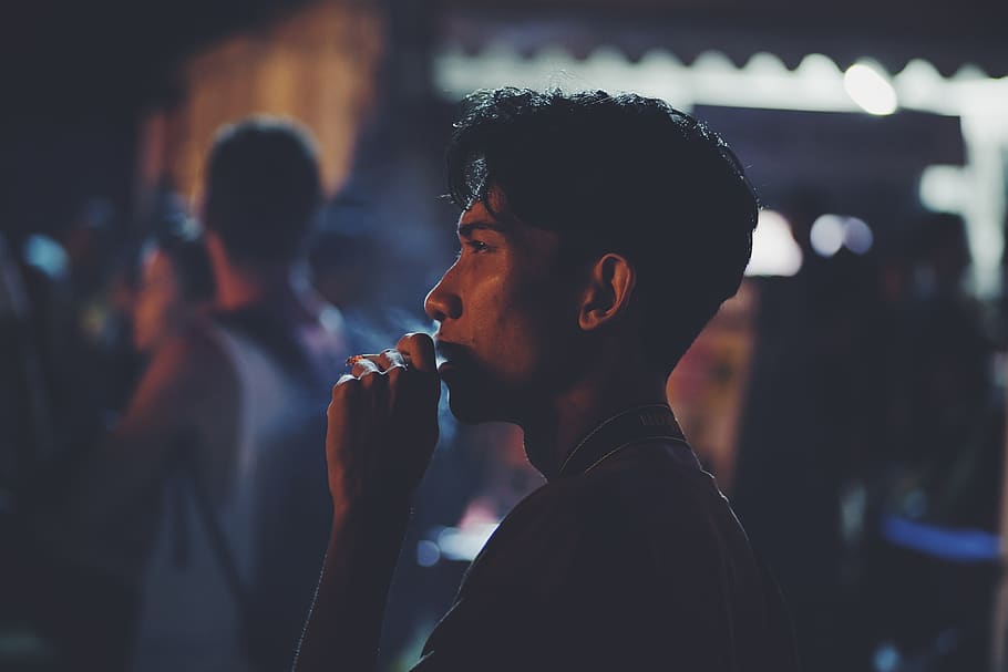 cigarro, homem, pessoa, fumar, artes, cultura e entretenimento, uma pessoa, performance, música, foco no primeiro plano