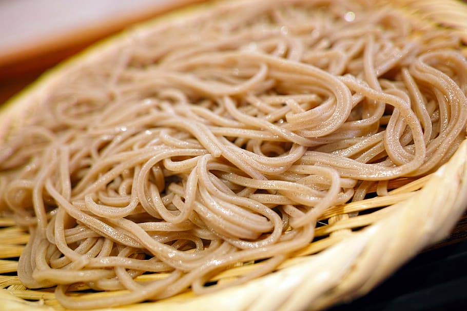 cooked, noodles, white, wicker plate, japanese food, japan food, japanese style, soba noodles, noodle dishes, more buckwheat