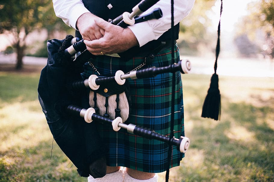 person, holding, musical, instrument, bagpipe, scot, uilleann pipes, scotsman, feet, scottish