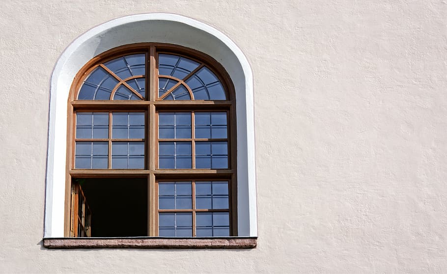 janela, janelas de madeira, janelas em arco, arco redondo, vidro com chumbo, velho, historicamente, rústico, arquitetura, nostalgia