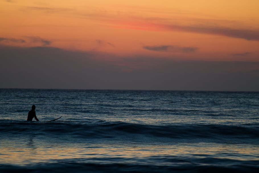 silueta, persona, cuerpo, agua, dorado, hora, surfing, mar, puesta de sol, oceano