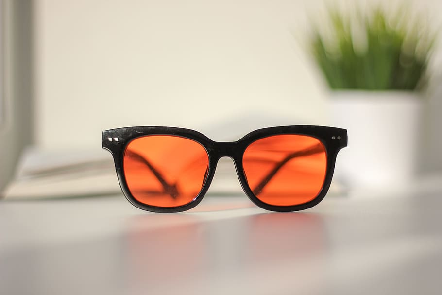 gafas, naranja, brillante, borde, moda, interiores, gafas de primer plano, anteojos, enfoque en primer plano |