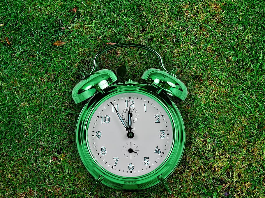 green, alarm clock, grass, displaying, 12:50, the eleventh hour, nature, nature conservation, disaster, clock