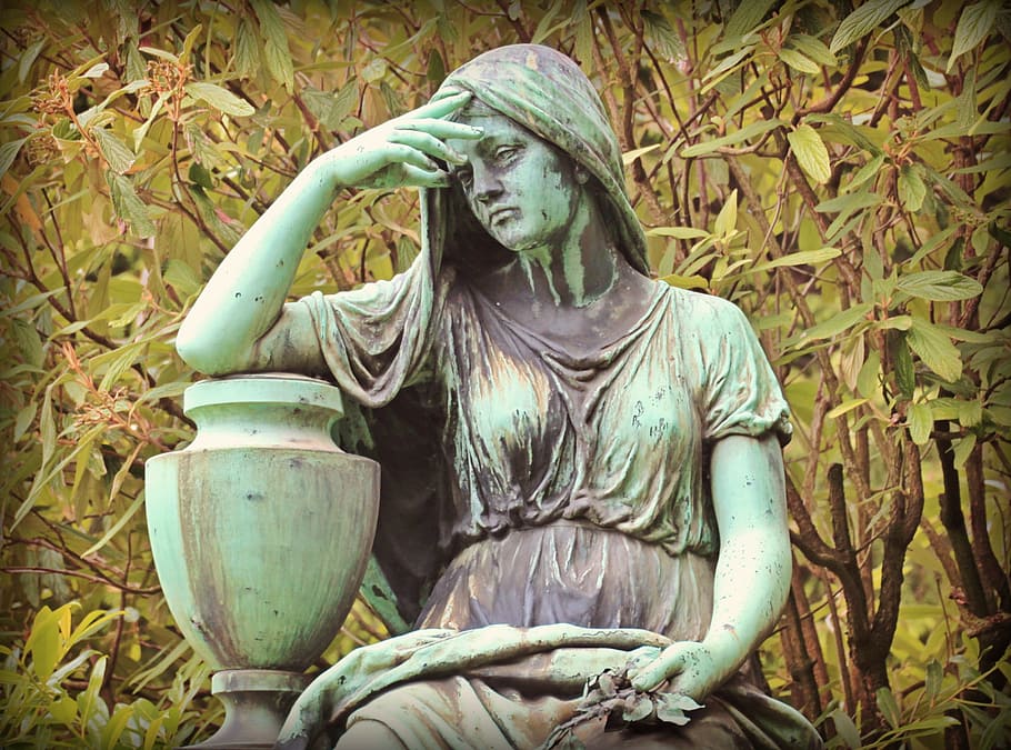 mulher mão direita, inclinando-se, estátua da testa, mulher, mão direita, testa, estátua, luto, escultura, figura de pedra