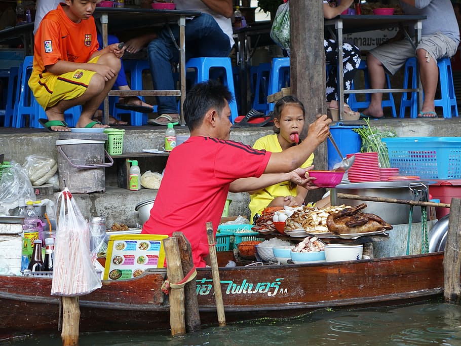 mercado flutuante de damnoen saduak, tailândia, tradicional, banguecoque, água, mercado, pessoas, colorido, vendedor, viagem