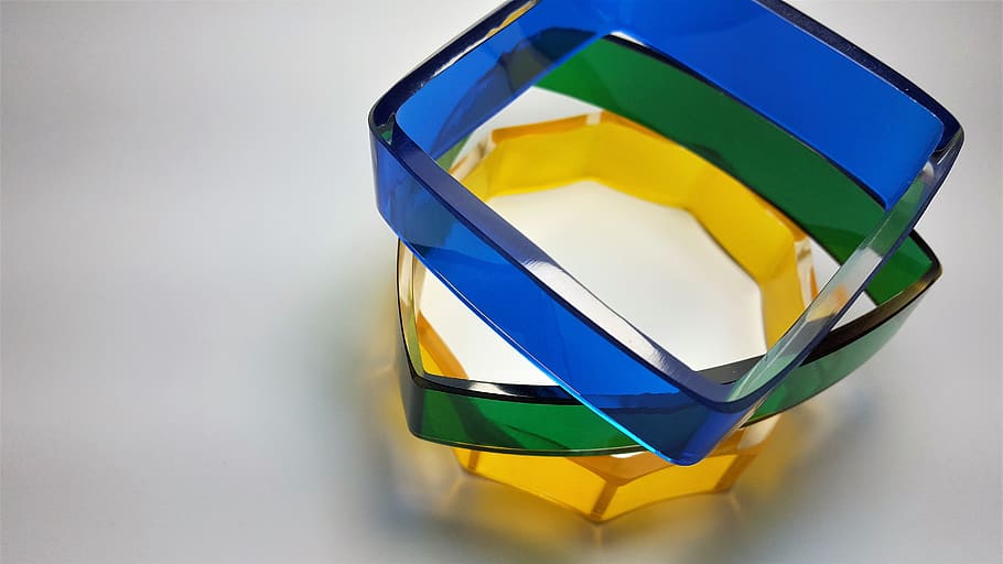 glass, mastered, yellow, blue, green, studio shot, indoors, shiny, multi colored, close-up