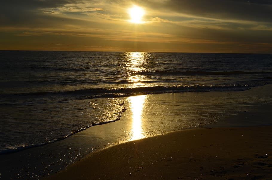 beach, sunset, sundown, setting sun, summer, ocean, sea, sand, sky, water