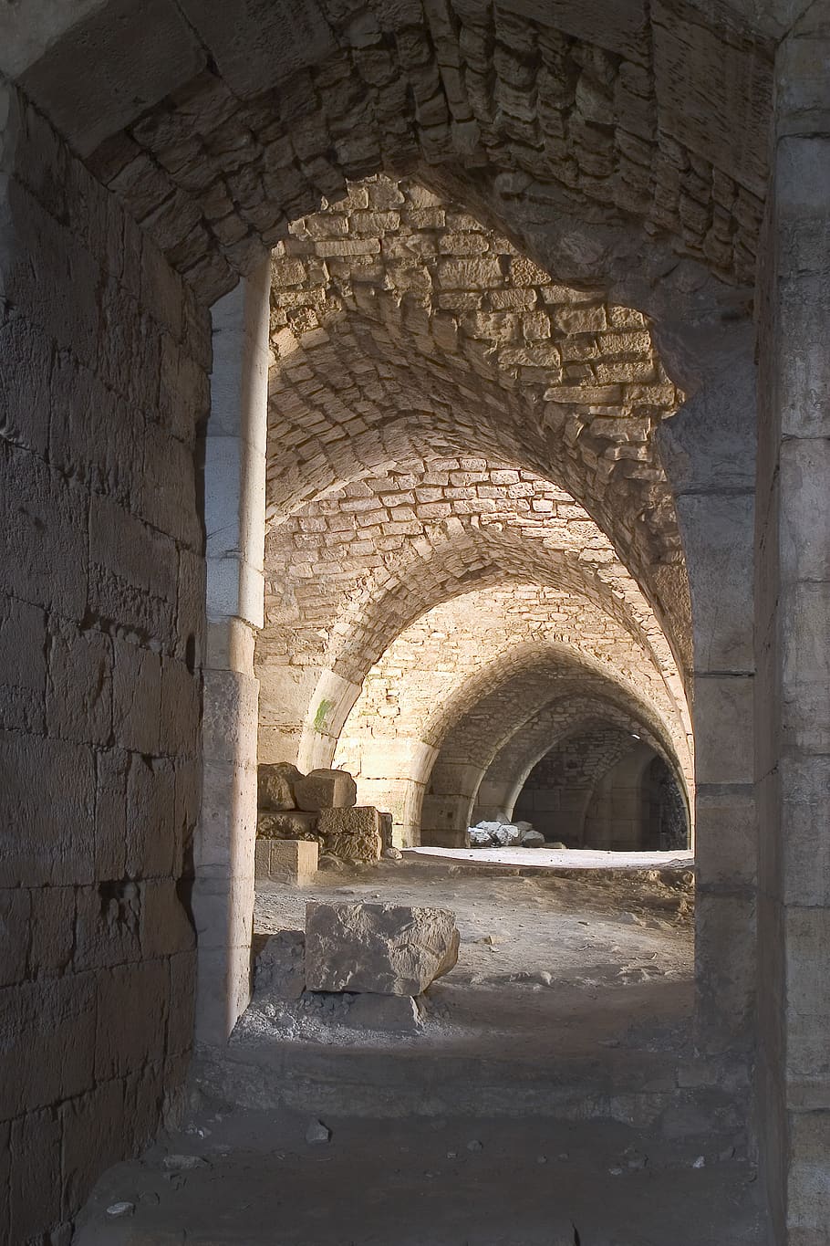 krak of chevaliers, crusader, syria, antigas cidades, arquitetura, estrutura construída, o passado, história, arco, sem pessoas