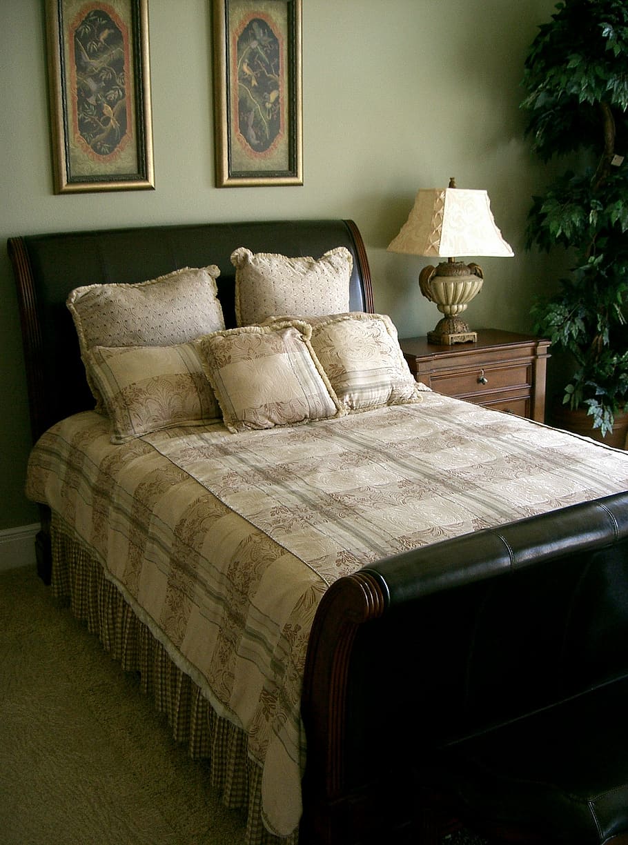 arrange, bed sheet, set, brown, wooden, nightstand, home décor, interior design, bedroom, bed