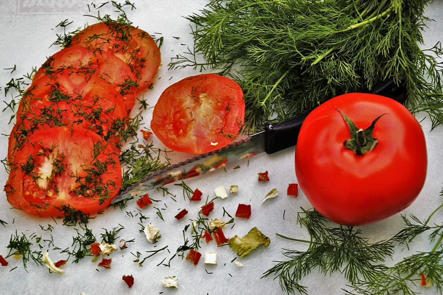 cuchillo, al lado, en rodajas, tomates, bio, natural, eneldo, alimentación saludable, fit, tomate rojo