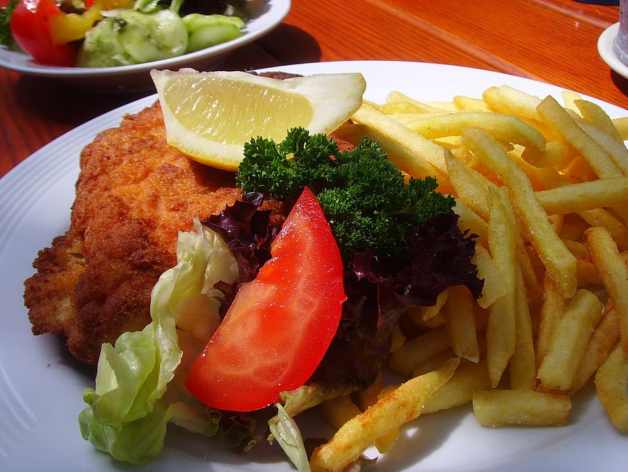 fried, potatoes, meat, sliced, lemon, tomato, schnitzel, french, french fries, meal