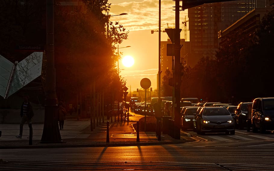 landscape, urban, sunset, sun, rays, twilight, in the evening, the street, traffic, cars
