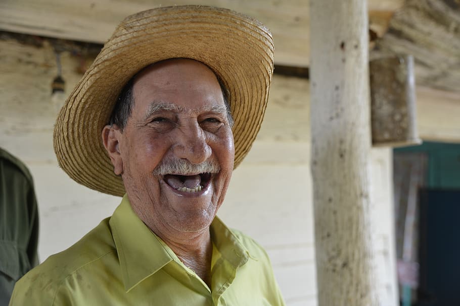 Cuba, cubano, risa, hombre, retrato, tiro en la sonriendo, una persona, sombrero, felicidad |