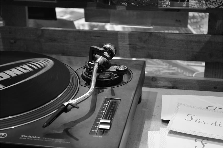 dj, technics, turntable, music, record, arts culture and entertainment, indoors, high angle view, musical instrument, close-up