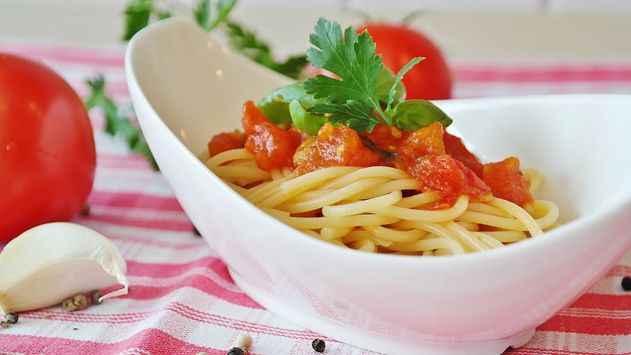 pasta dish, white, ceramic, bowl, spaghetti, tomatoes, tomato sauce, pasta, italian, noodles