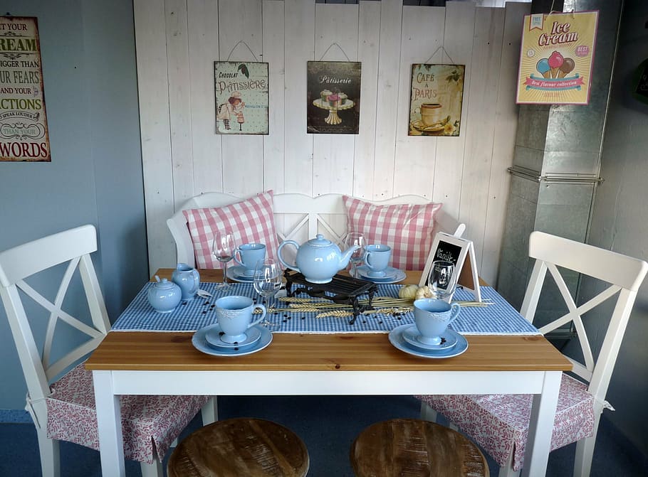 bule de chá verde-azulado, xícara de chá, conjunto, café, aconchego, hospitalidade, férias, cadeira, mesa, dentro de casa