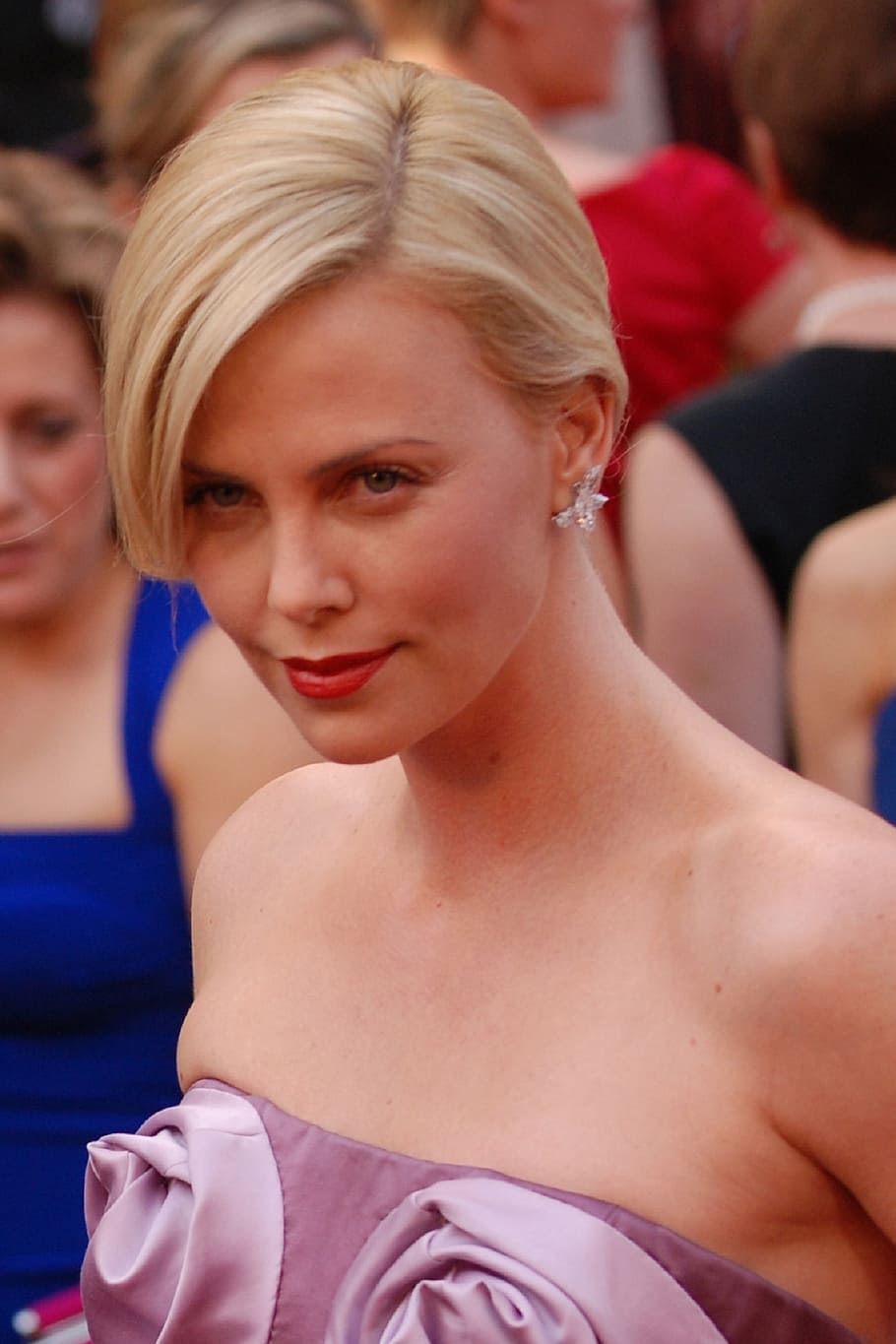Royalty Free Charlize Theron Photos Free Download Pxfuel 