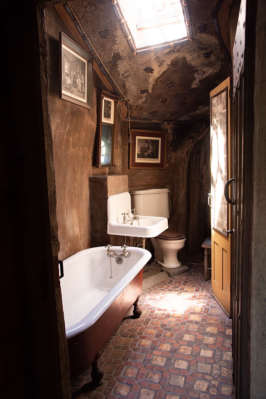 antiguidade, banheiro, casa, banheira, pia, torneira, vaso sanitário, antigo, rústico, latão