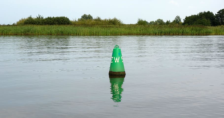 scheepvaartmarkering, marking, lateral marking, watermarkering, setting of buoys, buoy, waters, reflection, water, green color