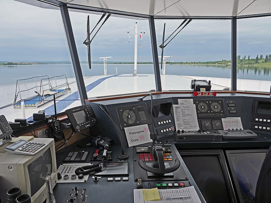 cruise ship, wheelhouse, captain considerate, danube, wide, river cruise, flagpole, foredeck, cabin window, windshield wipers