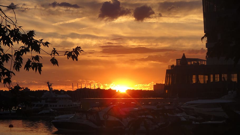 sunset, rechnoy vokzal, yachts, handsomely, summer, last day of summer, quay, sky, architecture, orange color - Pxfuel