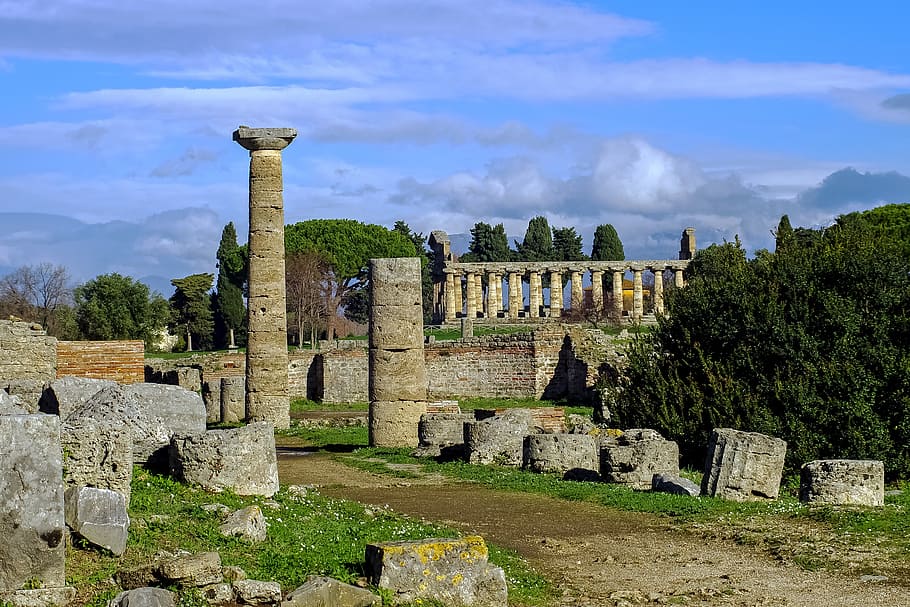 paestum, salerno, italia, melalui sacra, magna grecia, kolom doric, gaya doric, arkeologi, reruntuhan, sejarah