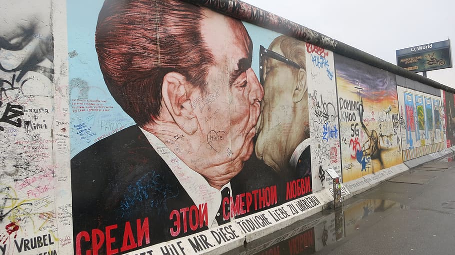 berlin, the berlin wall, germany, graffiti, art, gallery, text, human representation, male likeness, one person