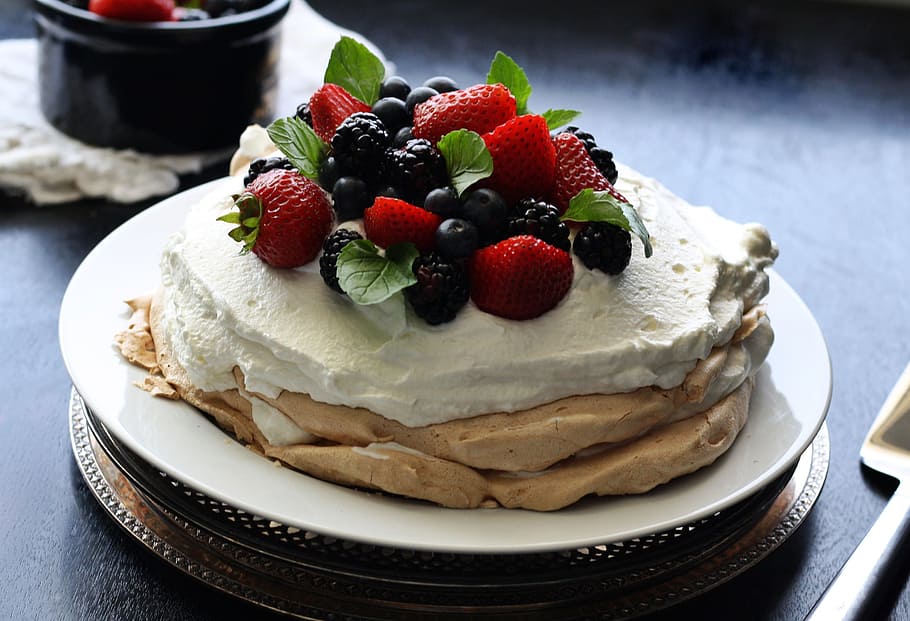 pastry, cream, strawberries, blackberries, blueberries, top, mixed berries, pavlova, pie, cake