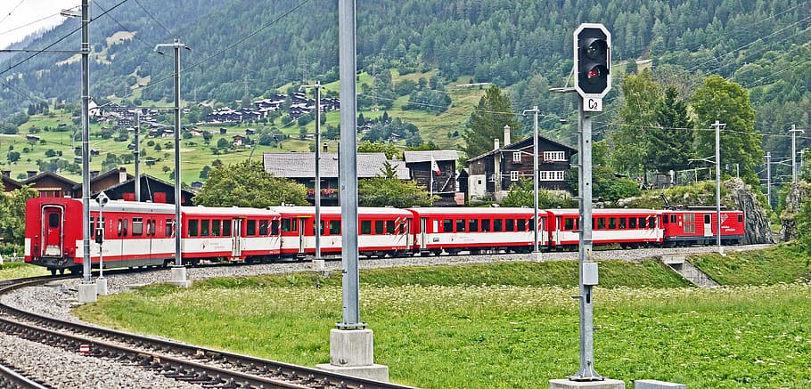 incoming, white, red, train, switzerland, valais, fiesch, rhone valley, matterhorn-gotthard-bahn, regional train