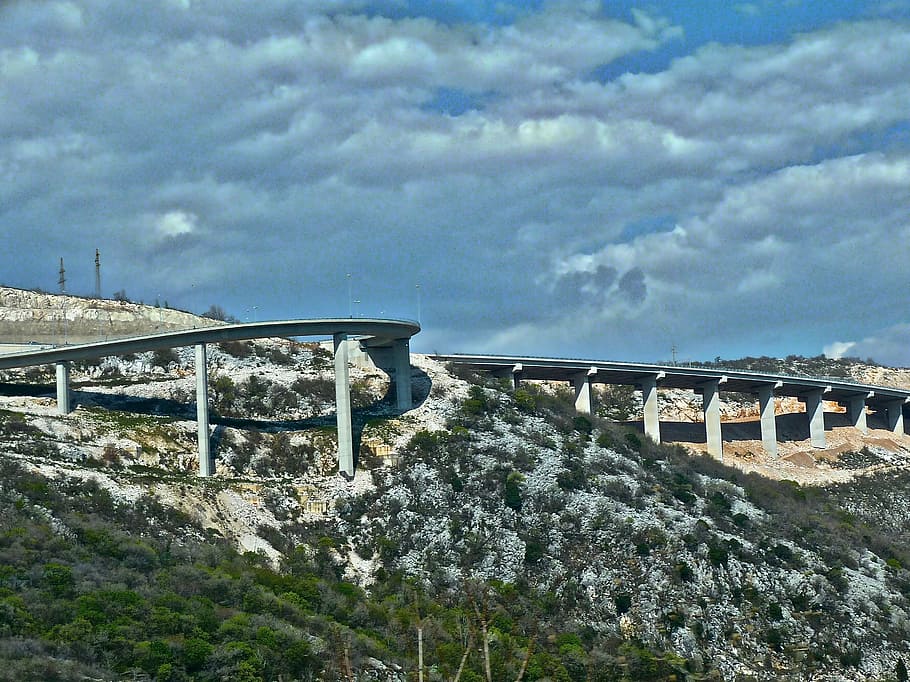 jembatan, jalan, pegunungan, jalan layang, jalan raya, transportasi, struktur yang dibangun, arsitektur, awan - langit, koneksi