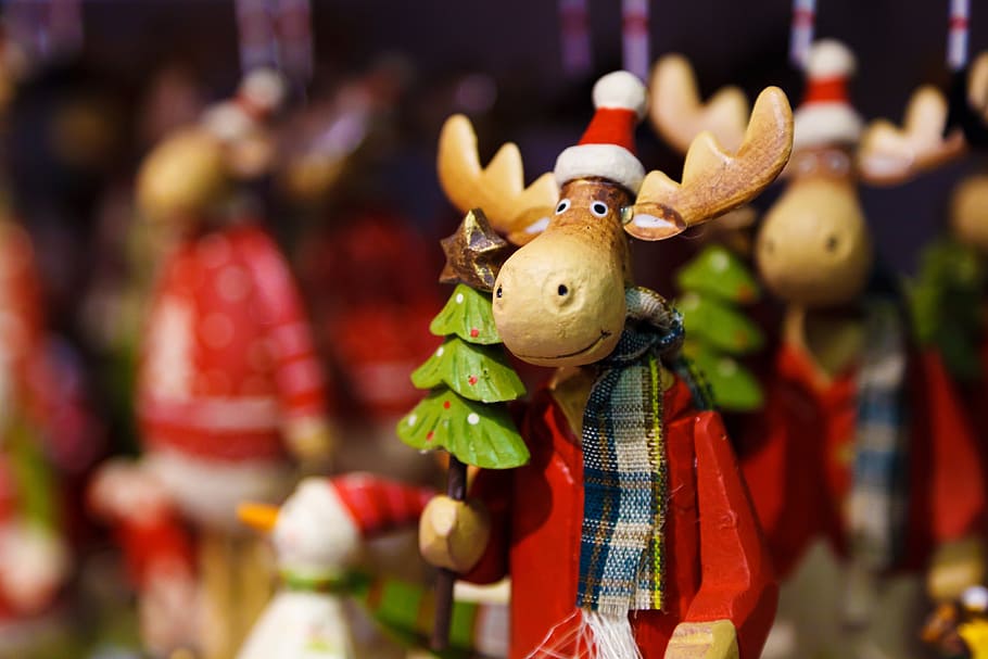 selective, focus photography, wooden, moose figurine, Moose, decoration, closeup, animal, christmas, claus