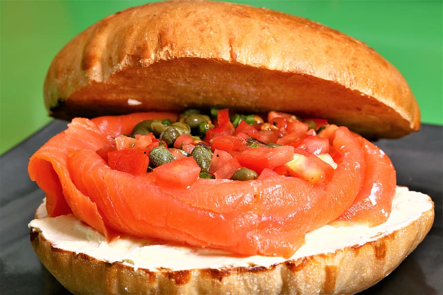 salmon cream cheese sandwich, food, bread, refreshment, tomato, salmon, caper, cream cheese, sandwich, salmon sandwich